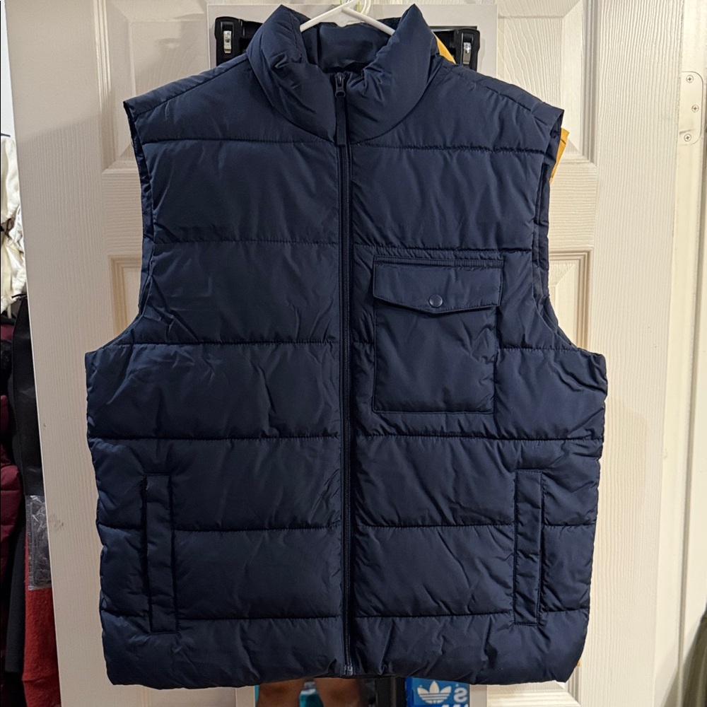 Old Navy Men's Dark Blue Quilted Vest